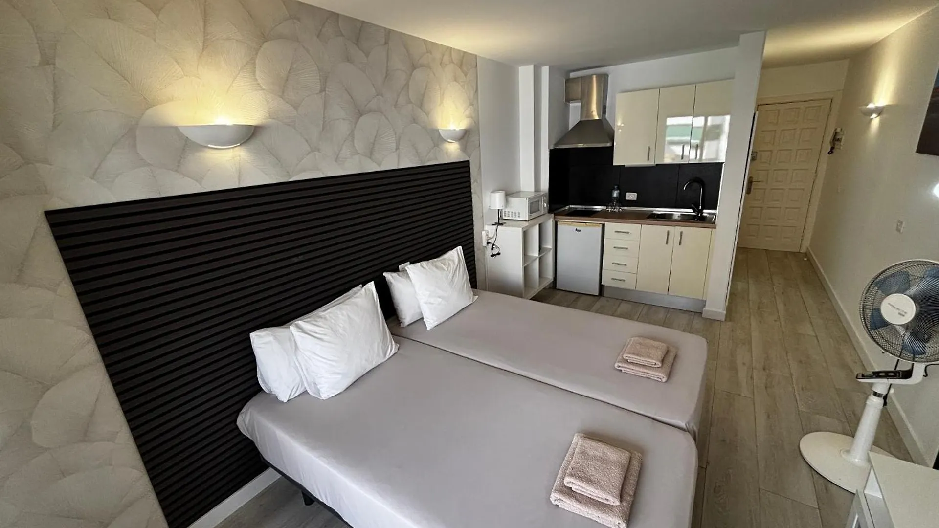 Cozy Studio in Los Cristianos Beach FREE WIFI Arona  Apartamento Arona (Tenerife)
