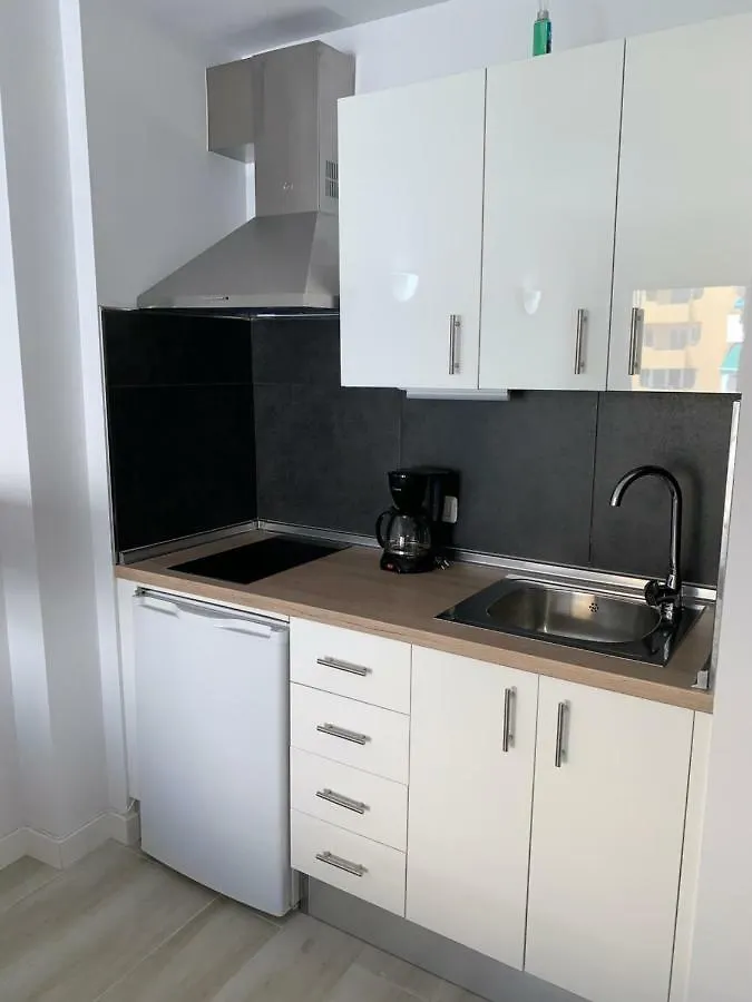 Cozy Studio in Los Cristianos Beach FREE WIFI Arona  España