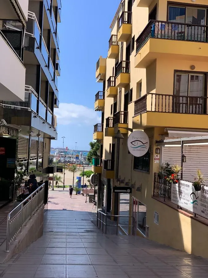 Apartamento Cozy Studio in Los Cristianos Beach FREE WIFI Arona  España